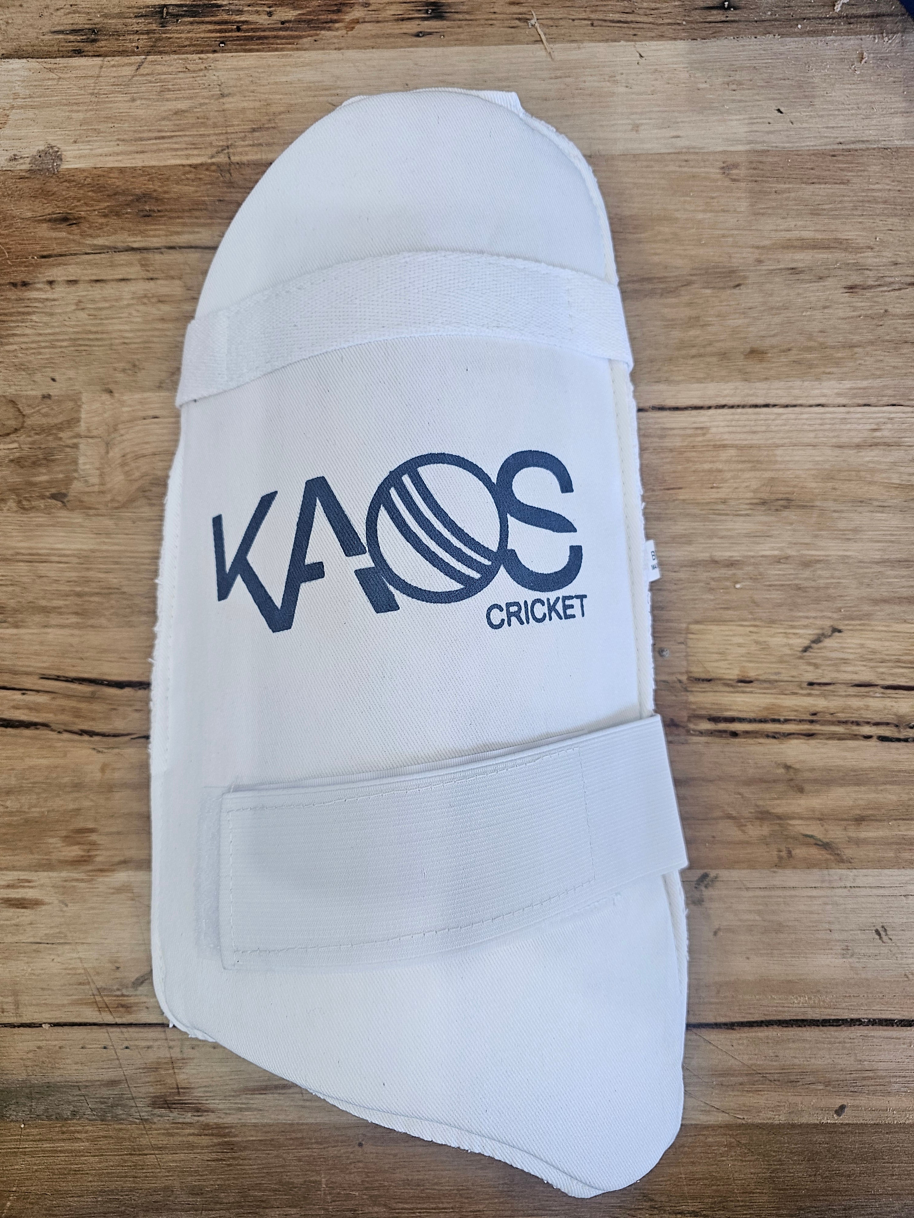 JUNIOR RANGE: KAOS THIGH PADS
