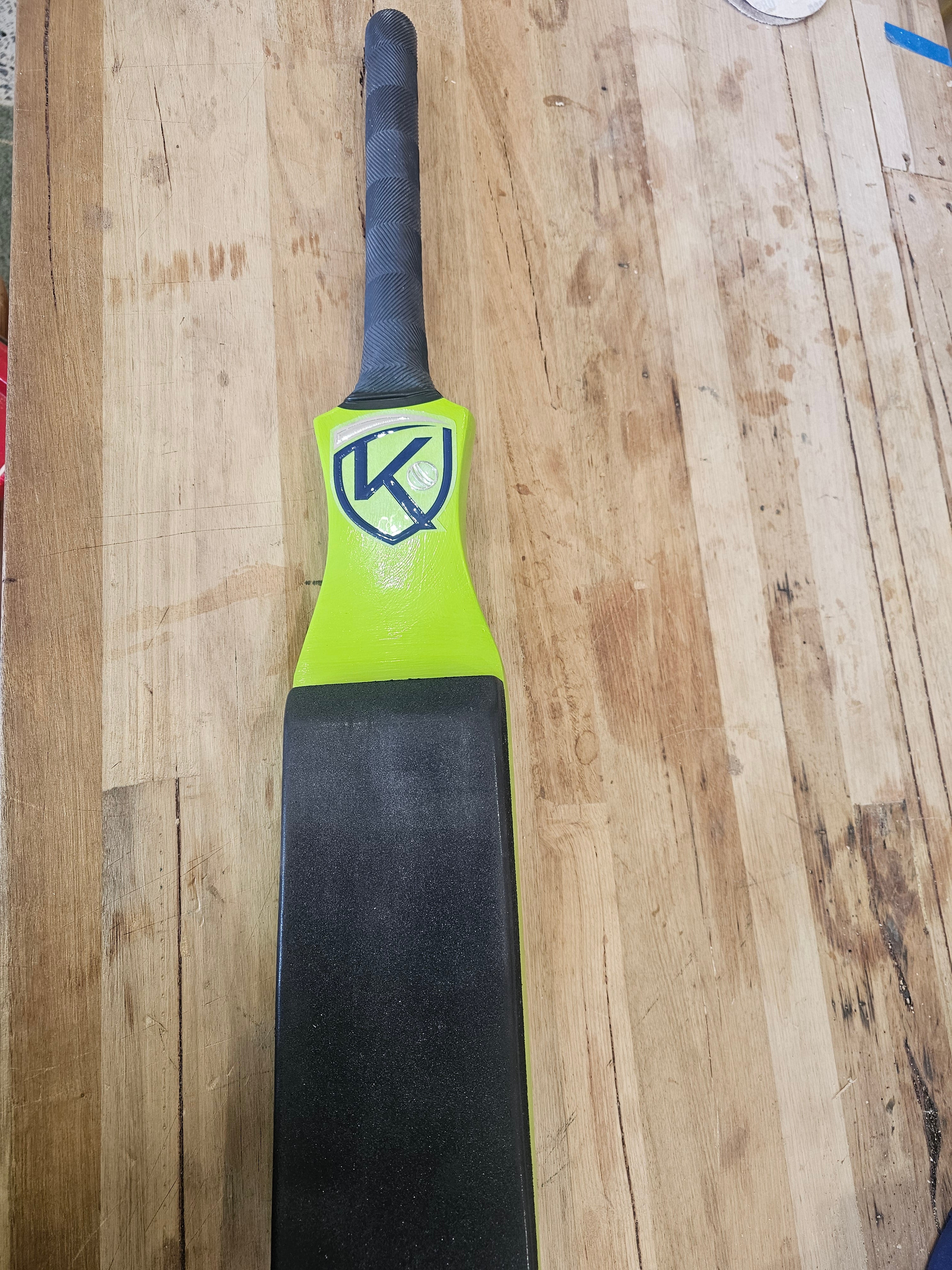 KAOS CATCHING BAT