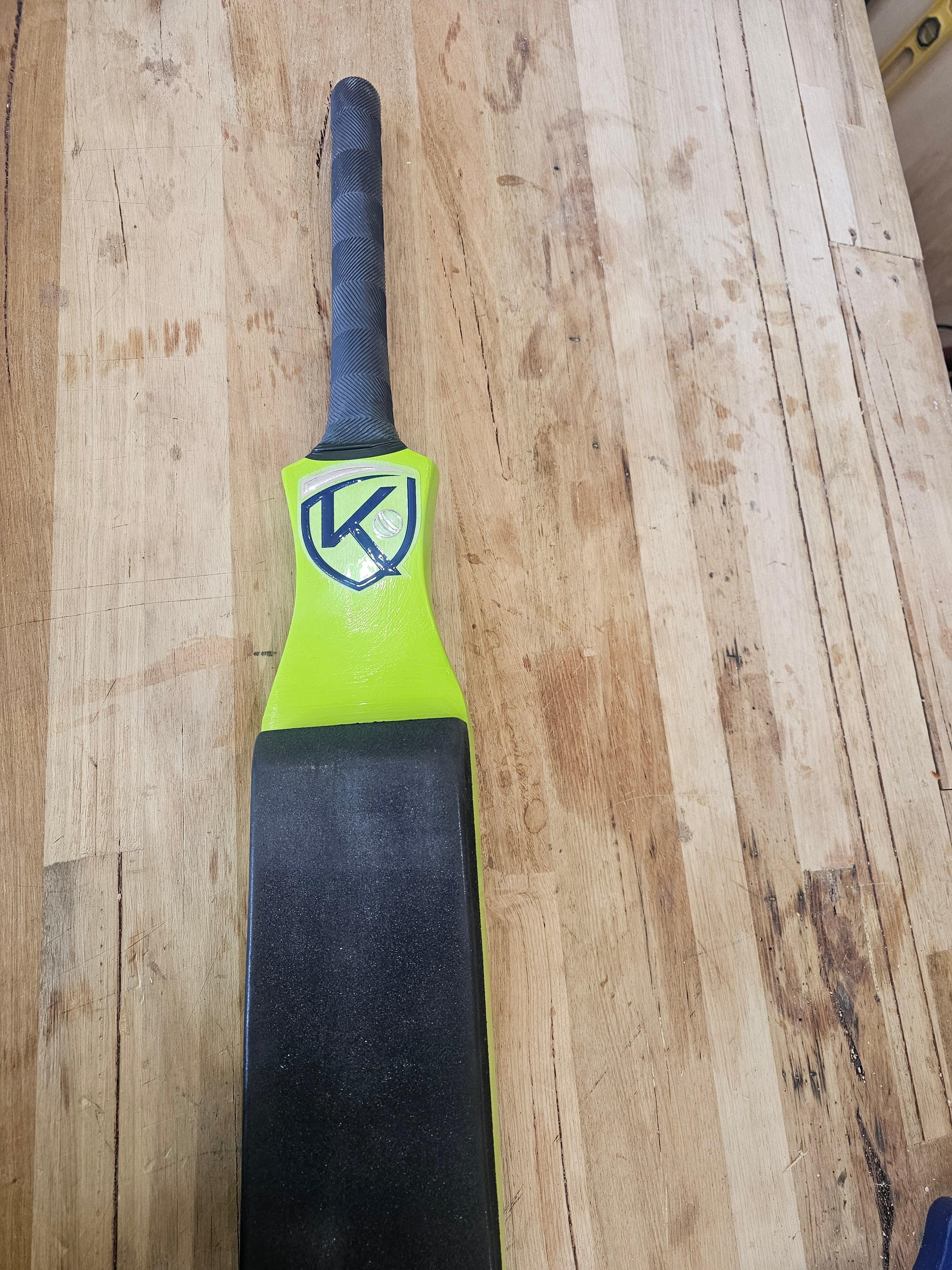 KAOS CATCHING BAT