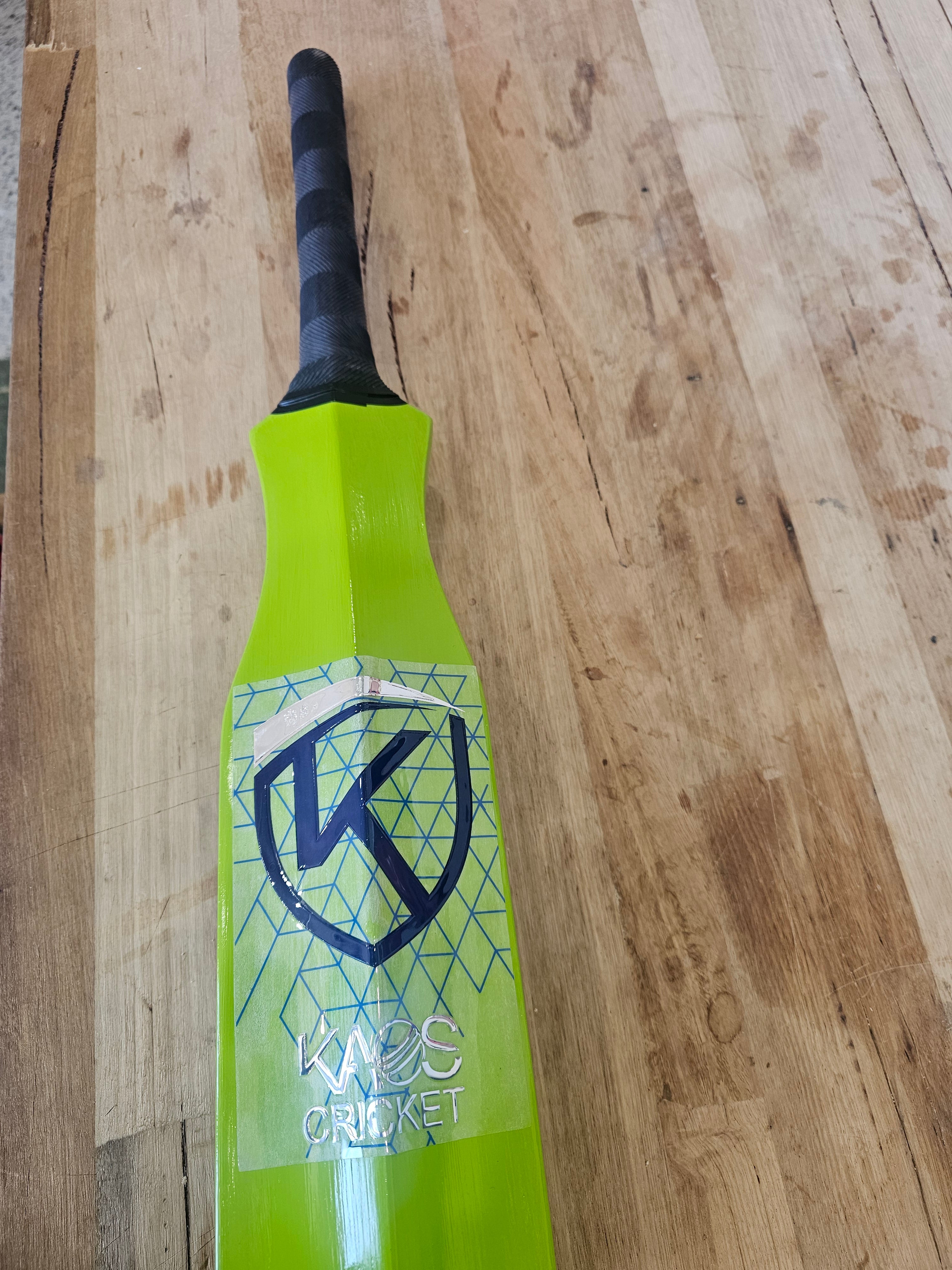 KAOS CATCHING BAT