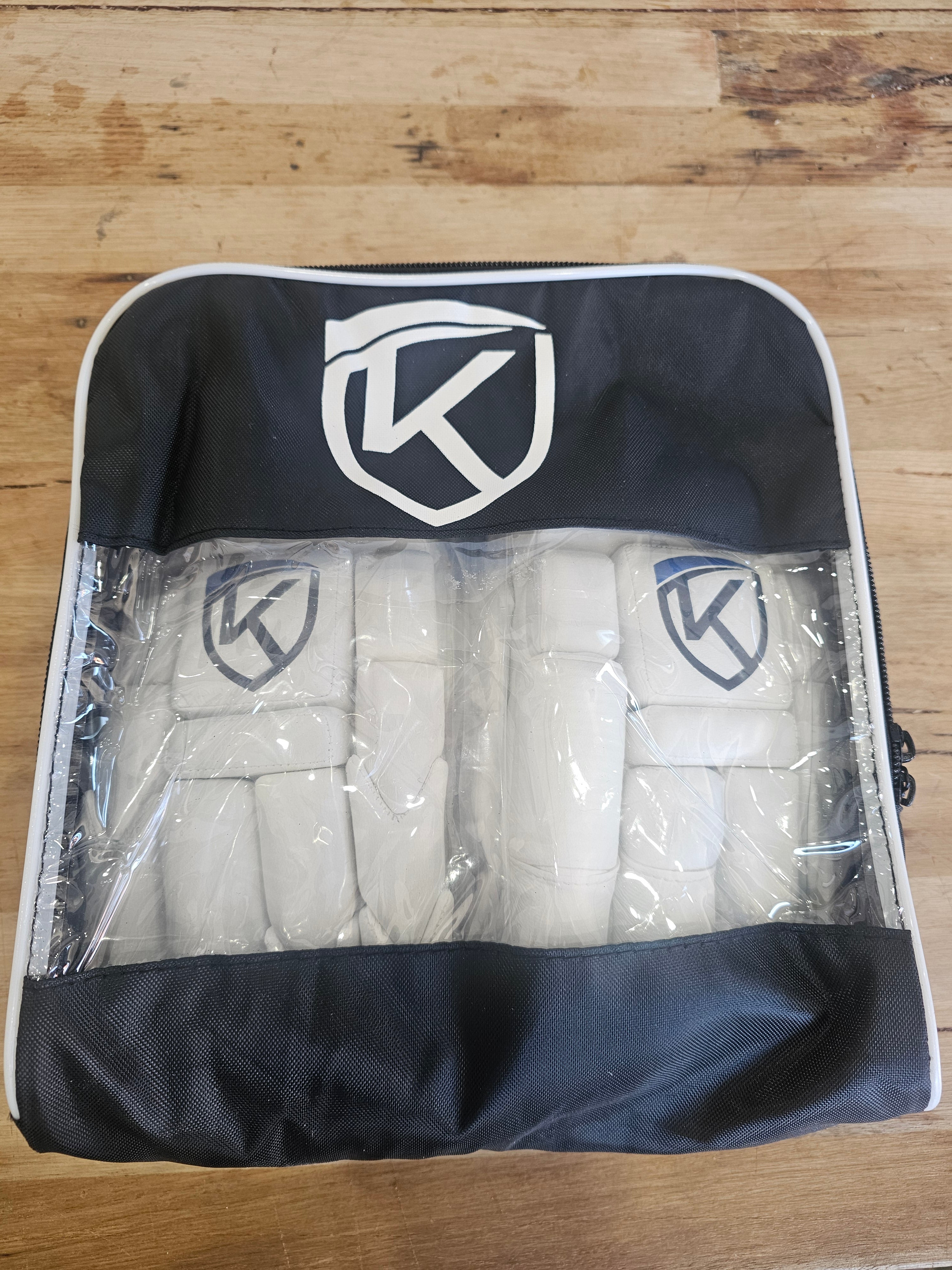 KAOS GLOVES : CLUB RANGE